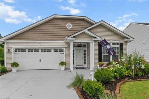 3940 Muddy Creek Dr, Winston-Salem, NC, 27107-6481 | Card Image