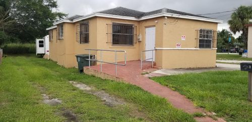 1607 Avenue S, Fort Pierce, FL, 34950-2178 | Card Image