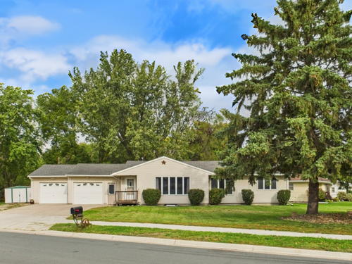 155 Hickory Ave, Montgomery, MN, 56069-1305 | Card Image