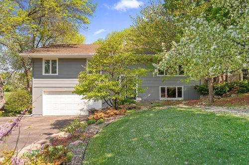 9610 28th Ave N, Plymouth, MN, 55441-3210 | Card Image