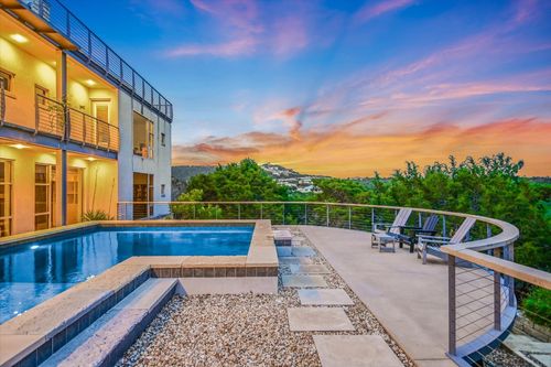 8207 Moon Rise Trl, Jonestown, TX, 78645-9665 | Card Image