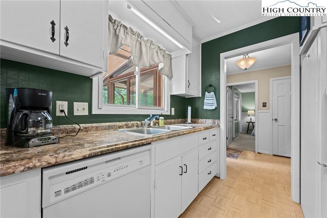 115 Split Rail Ln, House other with 2 bedrooms, 3 bathrooms and null parking in Blowing Rock NC | Image 20