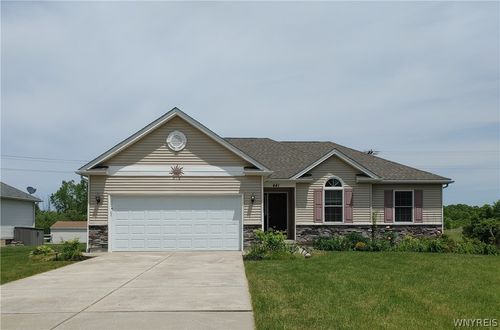 441 Riverwalk Dr, Youngstown, NY, 14174-9604 | Card Image