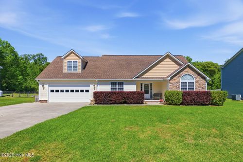 382 Carolina Pines Blvd, New Bern, NC, 28560-8432 | Card Image
