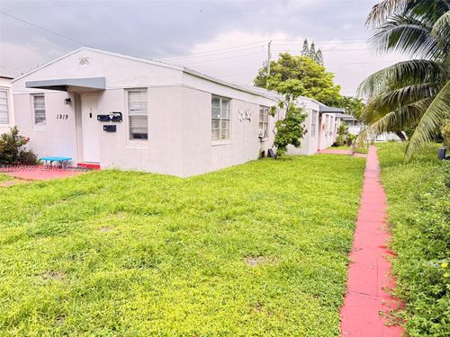2-1919 Buchanan St, Hollywood, FL, 33020-4090 | Card Image