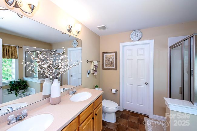 Primary Bath | Image 17