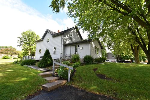 581 2nd Ave, Zumbrota, MN, 55992-1321 | Card Image