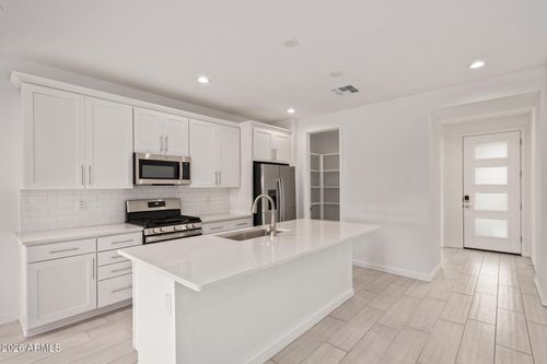 5343 W Royal Palm Rd, Glendale, AZ, 85302-6248 | Card Image