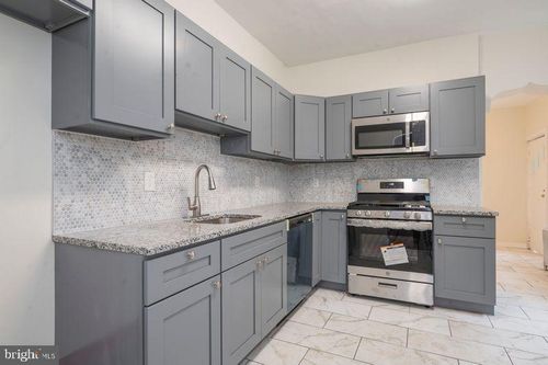 4915 N 11th St, PHILADELPHIA, PA, 19141-3505 | Card Image
