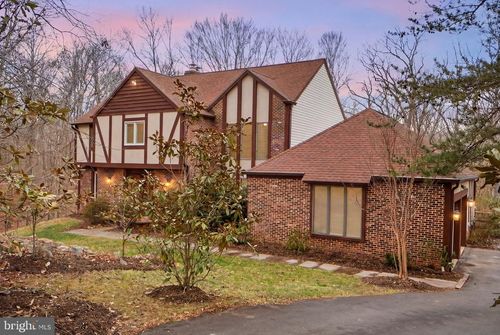 11480 Robert Stephens Dr, Fairfax Station, VA, 22039-2329 | Card Image