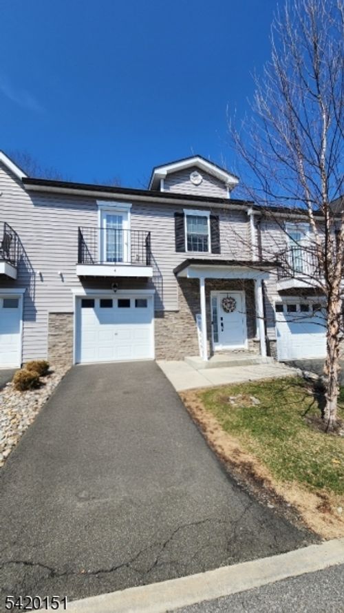 4 Joseph Dr, Newton, NJ, 07860-2643 | Card Image