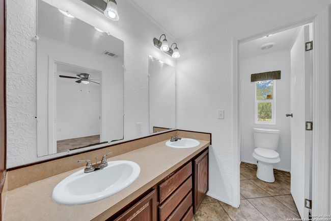 6 River Bluff Dr, House other with 4 bedrooms, 3 bathrooms and null parking in Lytle TX | Image 18