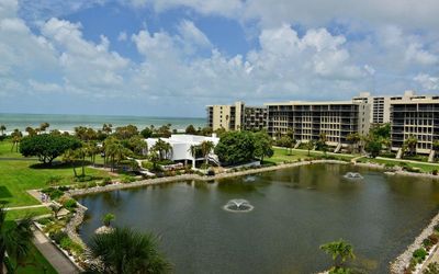 502 - 1095 Gulf Of Mexico Drive, Condo with 2 bedrooms, 2 bathrooms and null parking in Longboat Key FL | Image 3