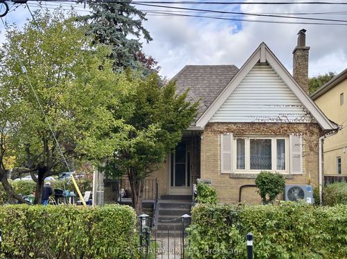 50 Gloucester Grove, York, ON, M6C2A1 | Card Image