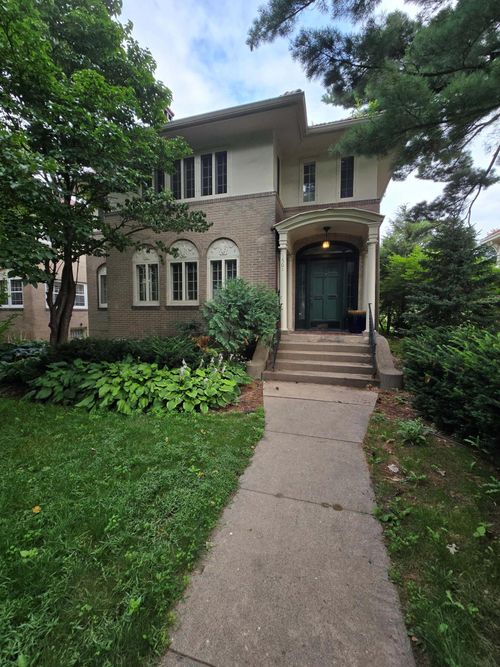 b-1501 Summit Ave, Saint Paul, MN, 55105-2242 | Card Image