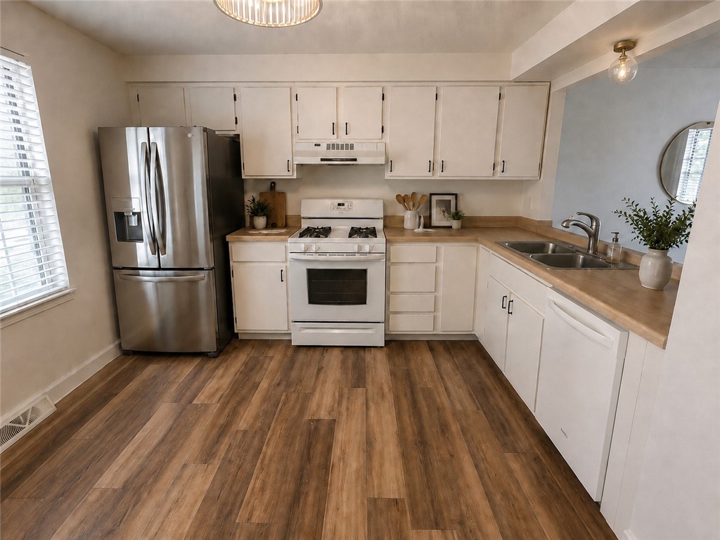 Residential in Imperial 3