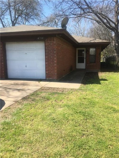 4704 Sandage Avenue, Fort Worth, TX, 76115 | Card Image