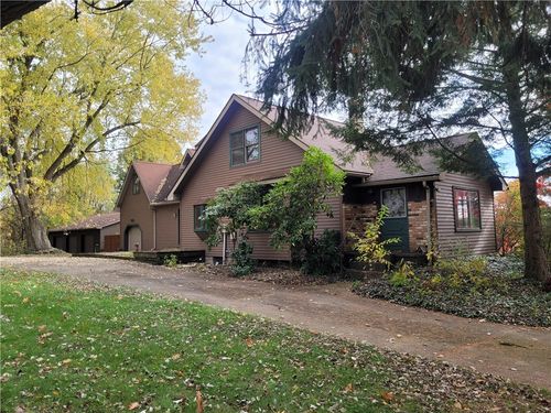 983 Cleland Mill Rd, New Castle, PA, 16102-3211 | Card Image