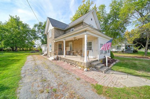 379 N Main St, Britton, MI, 49229-9513 | Card Image