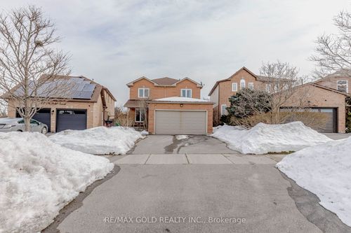 90 Newdale Place, Brampton, ON, L6S5Z2 | Card Image