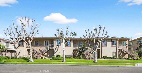 143-2324 Lillyvale Ave, Los Angeles, CA, 90032-3580 | Card Image