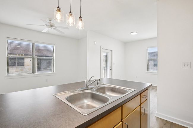 Kitchen Island | Image 16