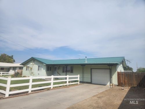 704 N 5th St, Nyssa, OR, 97913-3154 | Card Image