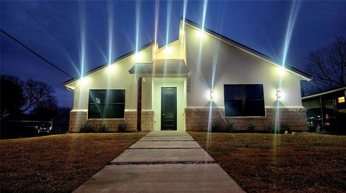 2434 Iroquois St, Dallas, TX, 75212-5627 | Card Image