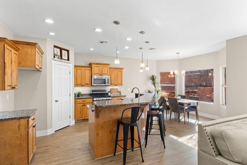 1570 S Rio Virgin Dr, Washington, UT, 84780-8203 | Card Image