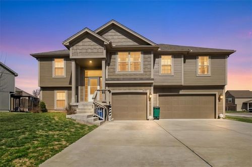 14599 Derby Rd, Smithville, MO, 64089-9013 | Card Image