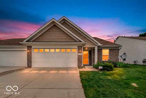 39b-11724 Whisperwood Way, Fishers, IN, 46037-7517 | Card Image
