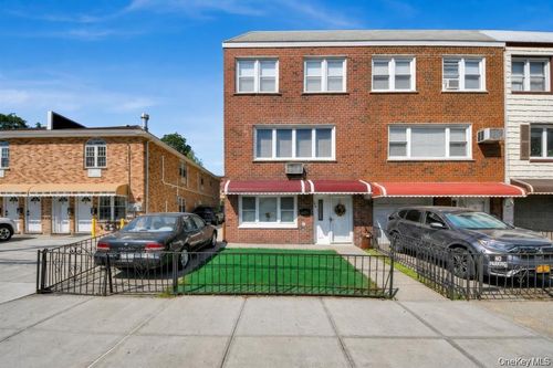 561 Logan Ave, Bronx, NY, 10465-2509 | Card Image