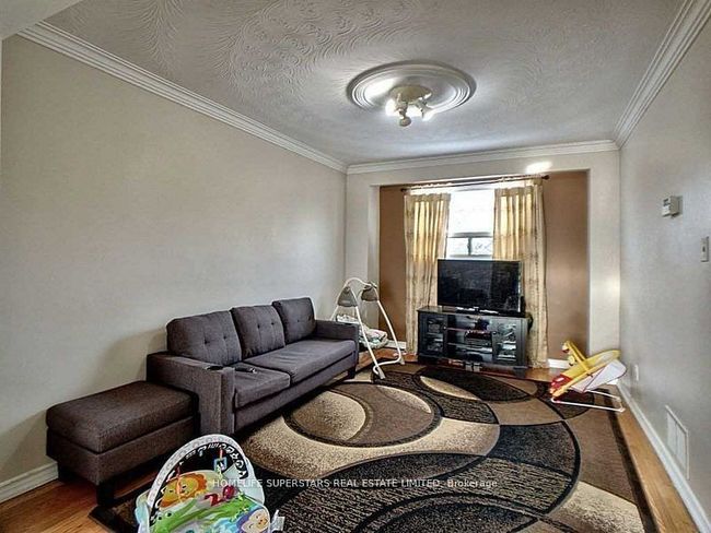 28 Bramhall Crt, House attached with 4 bedrooms, 3 bathrooms and 4 parking in Brampton ON | Image 12