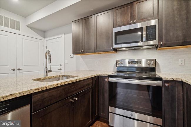 UNIT-402 - 4217 Chestnut St, Condo with 2 bedrooms, 2 bathrooms and null parking in PHILADELPHIA PA | Image 6