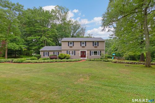 53 Colleen St, Killingly, CT, 06239-3301 | Card Image
