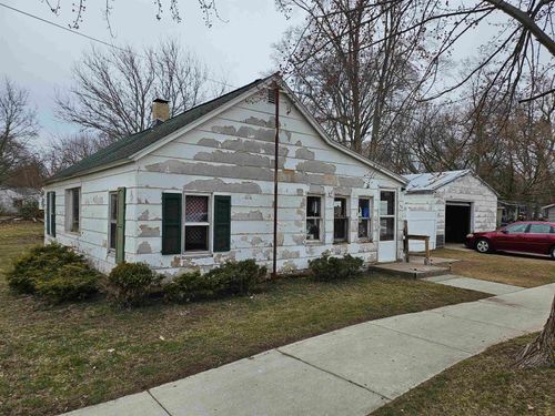 708 S Henry St, Mt Pleasant, MI, 48858-3024 | Card Image