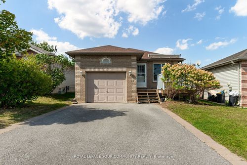 44 Hanmer St E, Barrie, ON, L4M6V1 | Card Image