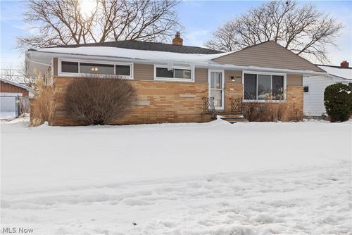 6888 Reid Dr, Parma Heights, OH, 44130-4505 | Card Image