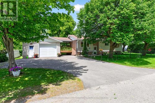 90 Ann St, Gananoque, ON, K7G3E9 | Card Image