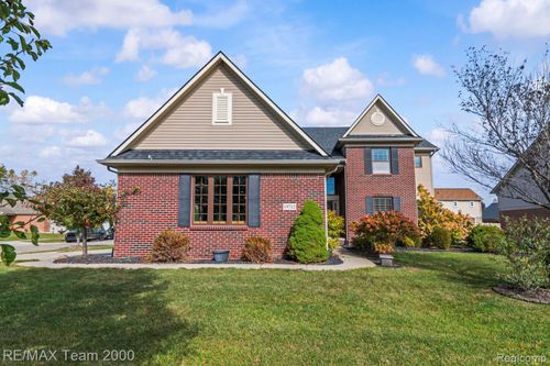 19712 Uroda St, Rockwood, MI, 48173-9308 | Card Image