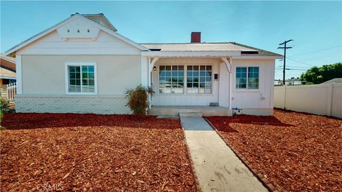 7000 Nagle Ave, North Hollywood, CA, 91605-4406 | Card Image