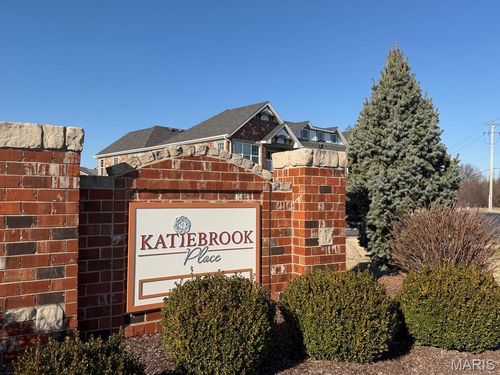 110 Lily Pad Ln, Saint Peters, MO, 63376-5216 | Card Image