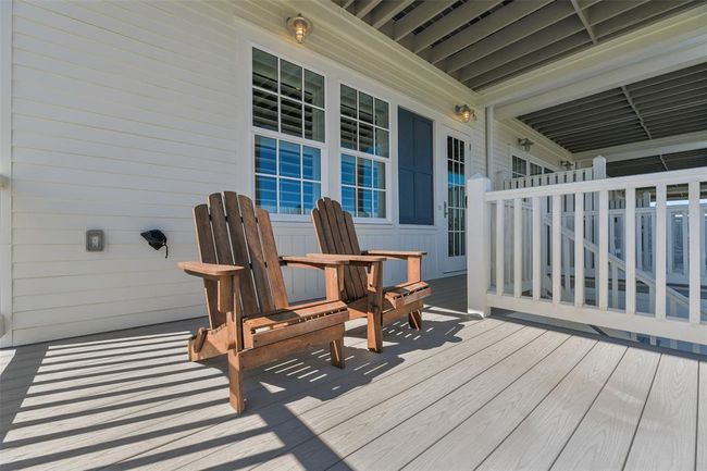 Lower level covered deck. | Image 37