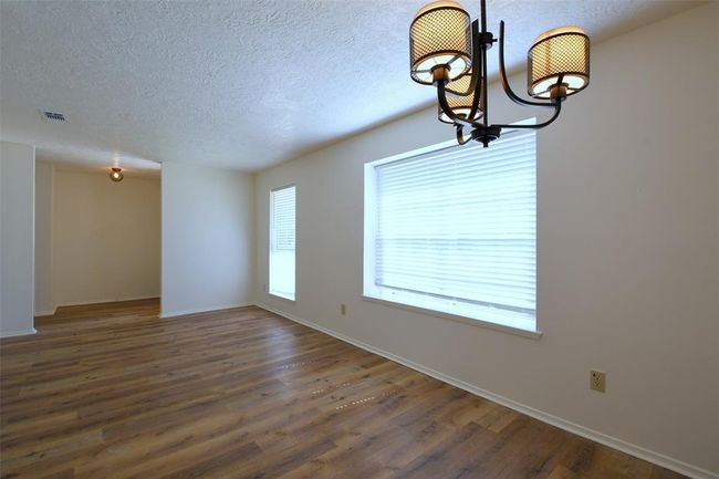 18811 Pine Trace Ct, House other with 3 bedrooms, 2 bathrooms and 2 parking in Humble TX | Image 9