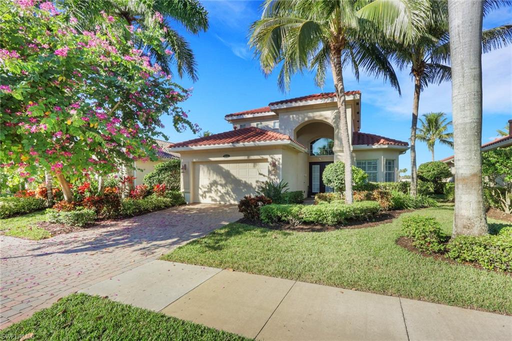 Residential in NAPLES 2