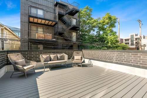 1-1541 Pearson St, Chicago, IL, 60642-5210 | Card Image