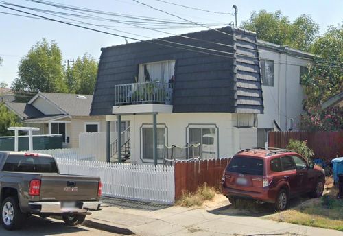 217 Madison Ave, Redwood City, CA, 94061-6121 | Card Image