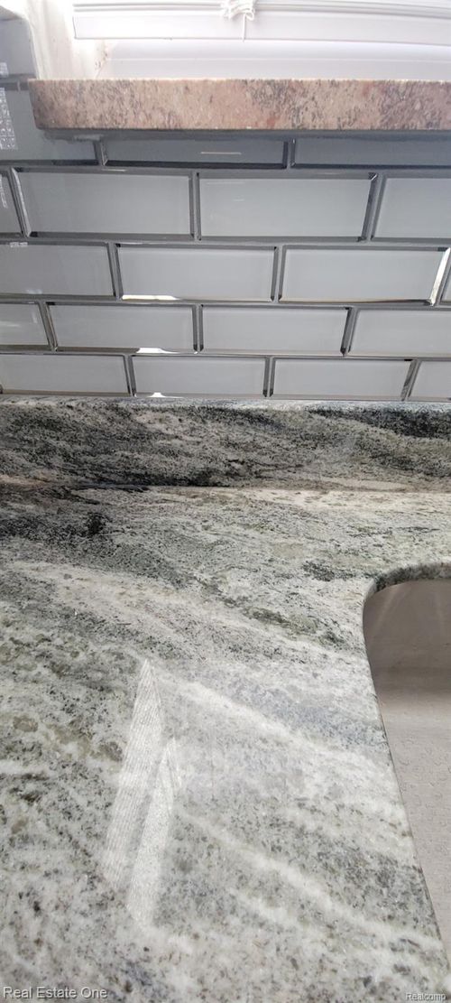 5721 Somerset Ave, Detroit, MI, 48224-3118 | Card Image