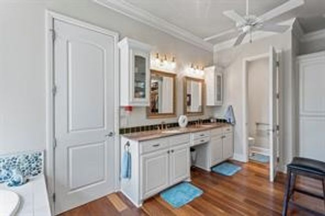 6810 Westover Dr, House other with 4 bedrooms, 5 bathrooms and null parking in Granbury TX | Image 19