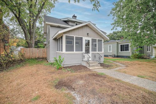 4111 Thomas Ave N, Minneapolis, MN, 55412-1517 | Card Image